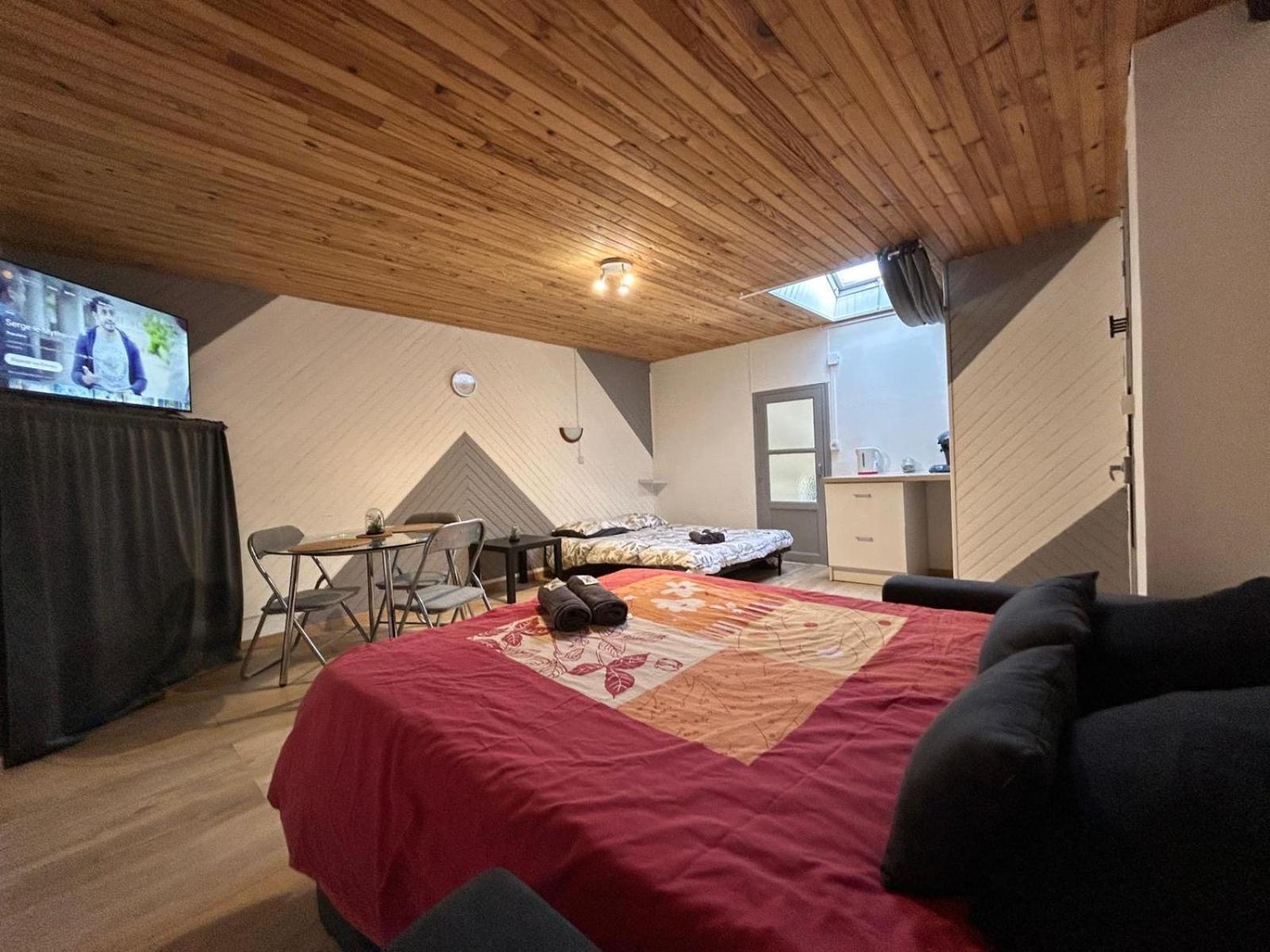 Au Bouquet Troyen - Wifi - Calme Et Tranquillite Daire Troyes Dış mekan fotoğraf